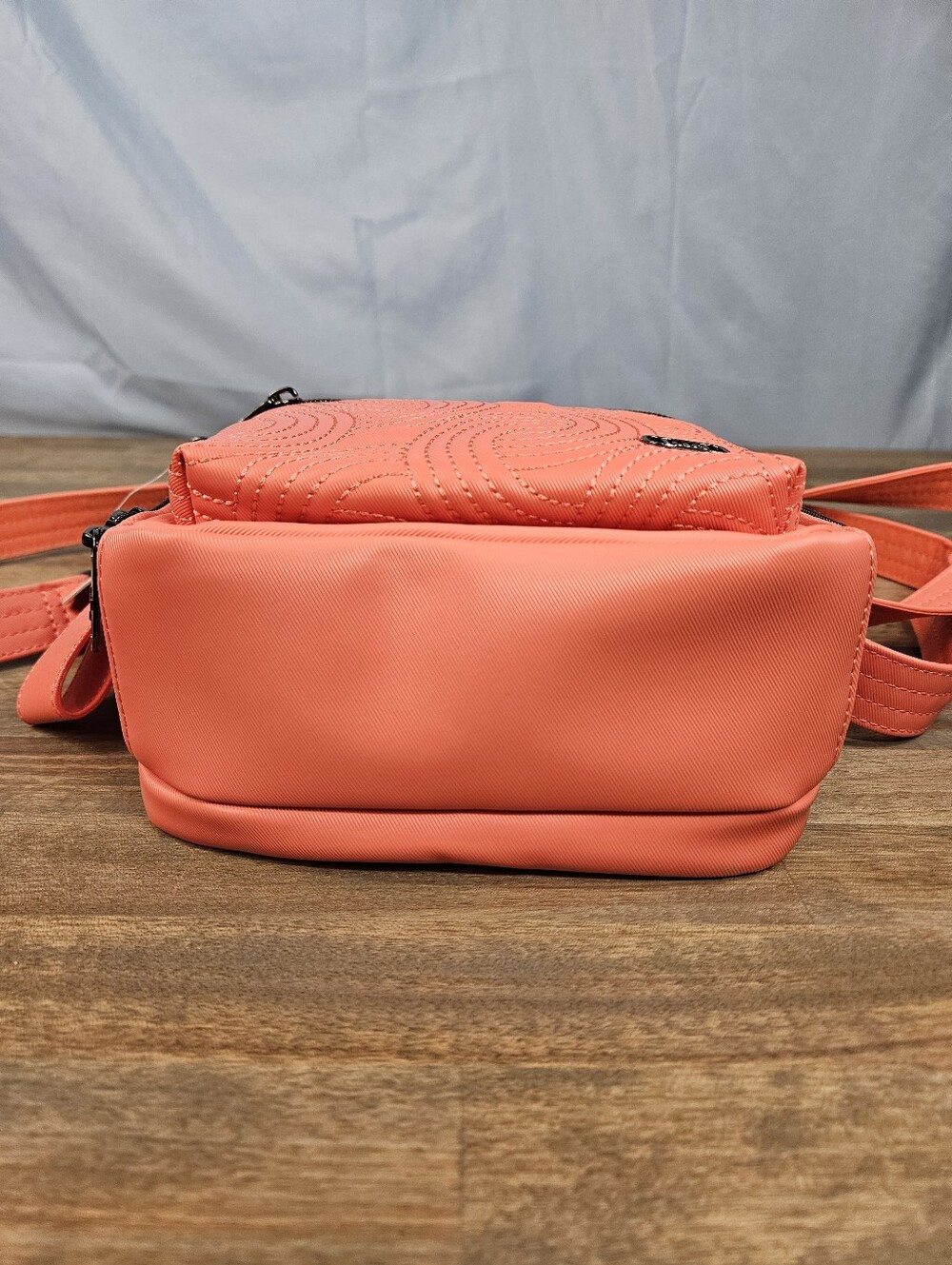 Lug Bumble Satin Luxe VL Crossbody Bag - Picture 10 of 10